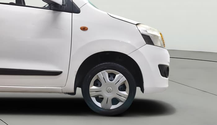 2016 Maruti Wagon R 1.0 VXI AMT, CNG, Automatic, 79,232 km, Right Front Wheel