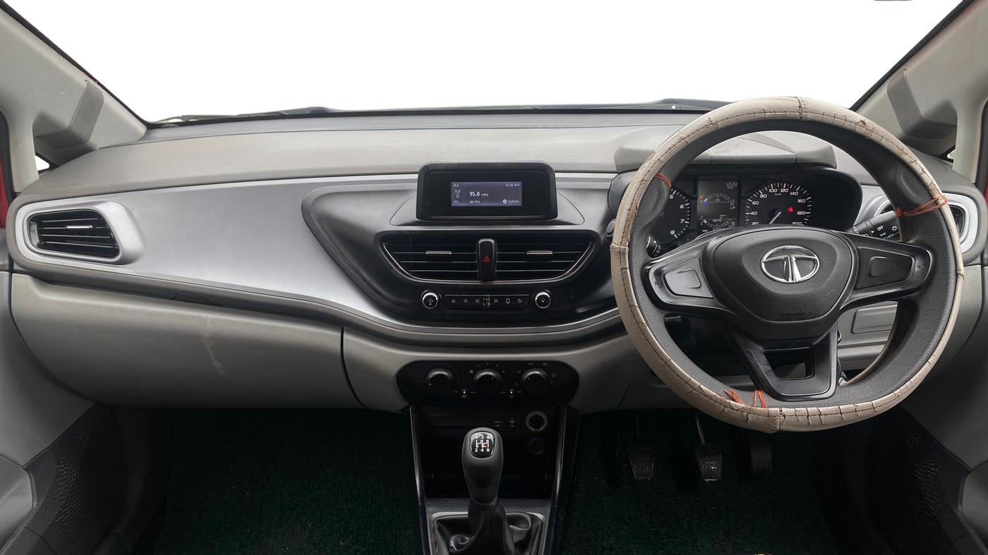2020 Tata ALTROZ XM PETROL, Petrol, Manual, 43,045 km, Dashboard