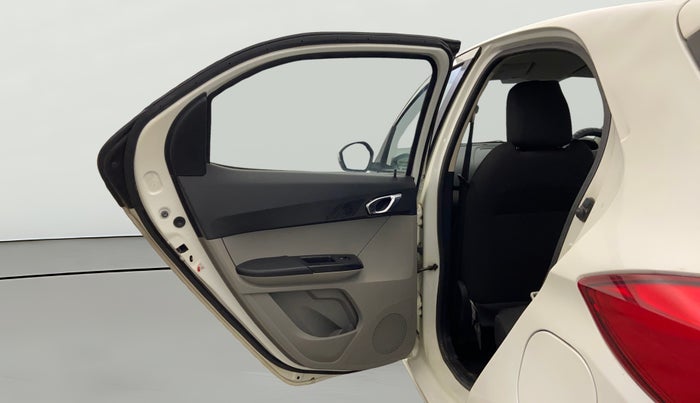 2017 Tata Tiago XZ PETROL, Petrol, Manual, 99,110 km, LHS Front Door