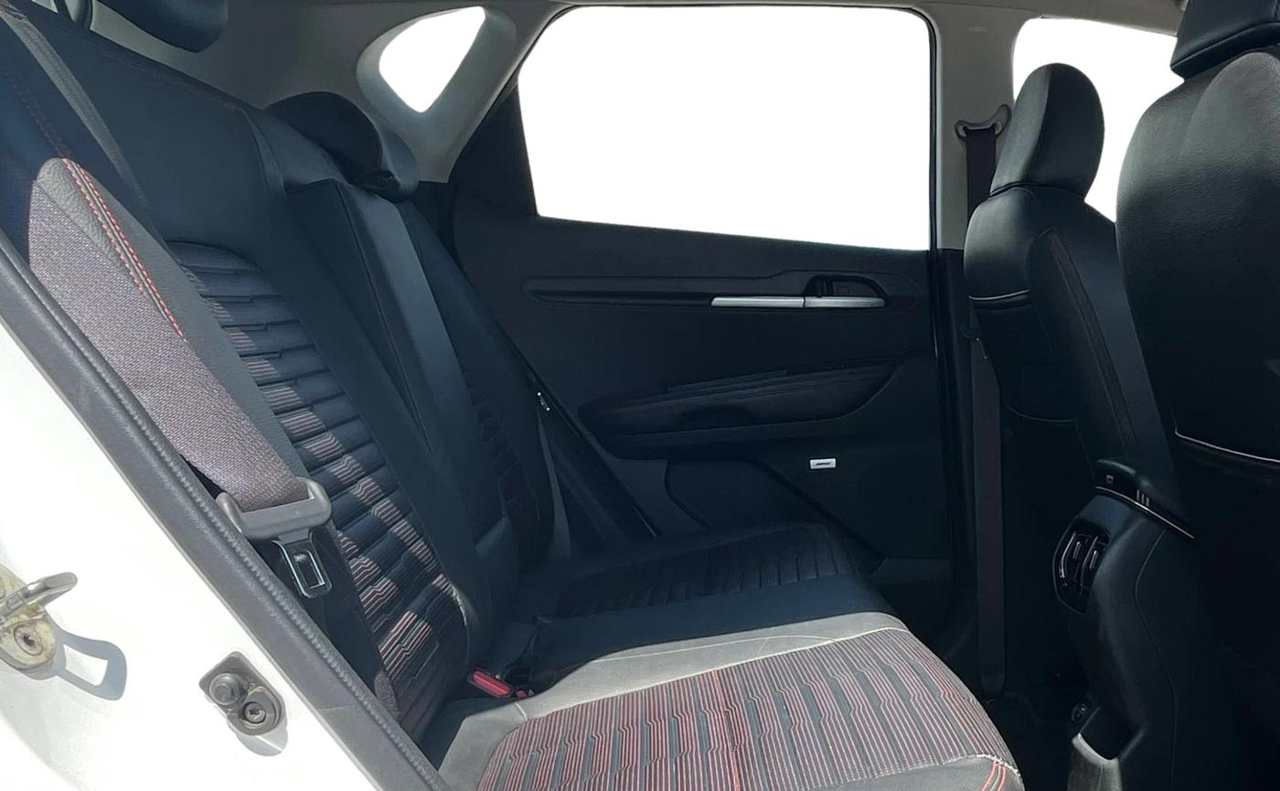 2020 KIA SONET GTX PLUS 1.0 DCT, Petrol, Automatic, 1,35,170 km, Right Side Rear Door Cabin