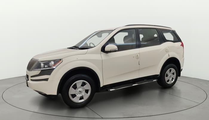 2014 Mahindra XUV500 W6, Diesel, Manual, 1,15,208 km, Left Front Diagonal