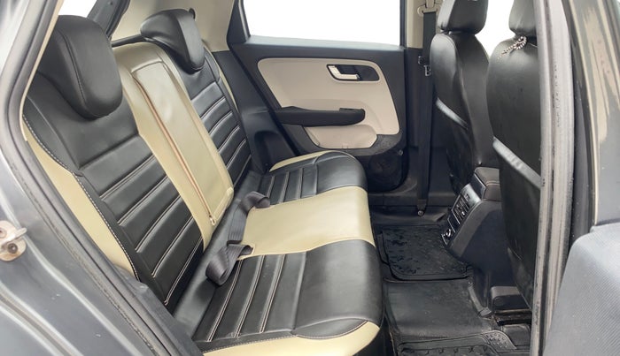 2022 Tata ALTROZ XZ PETROL, Petrol, Manual, 29,714 km, Right Side Rear Door Cabin