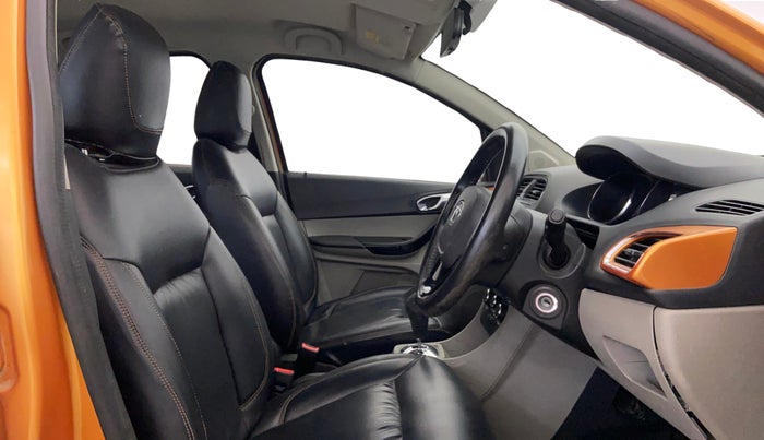 2018 Tata Tiago XZA PETROL, Petrol, Automatic, 25,631 km, Right Side Front Door Cabin