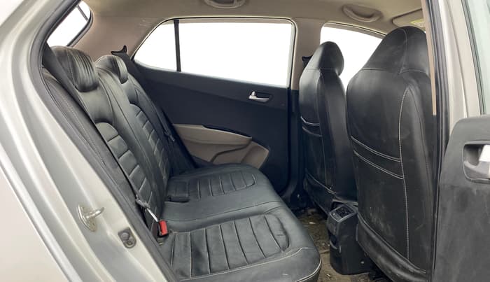 2018 Hyundai Grand i10 SPORTZ AT 1.2 KAPPA VTVT, Petrol, Automatic, 63,174 km, Right Side Rear Door Cabin