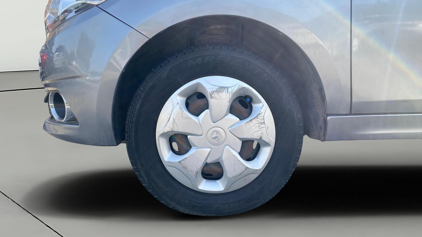 2018 Tata Tiago XZ PETROL, Petrol, Manual, 57,417 km, Left Front Wheel