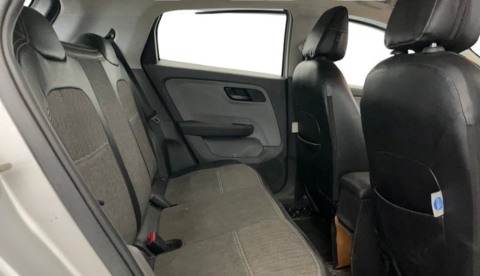 2020 Tata ALTROZ XT PETROL, Petrol, Manual, 79,992 km, Right Side Rear Door Cabin