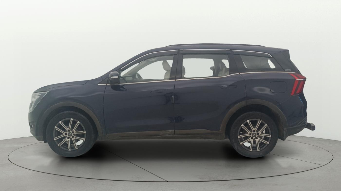 2022 Mahindra XUV700 AX 7 P AT 7 STR, Petrol, Automatic, 69,216 km, Left Side