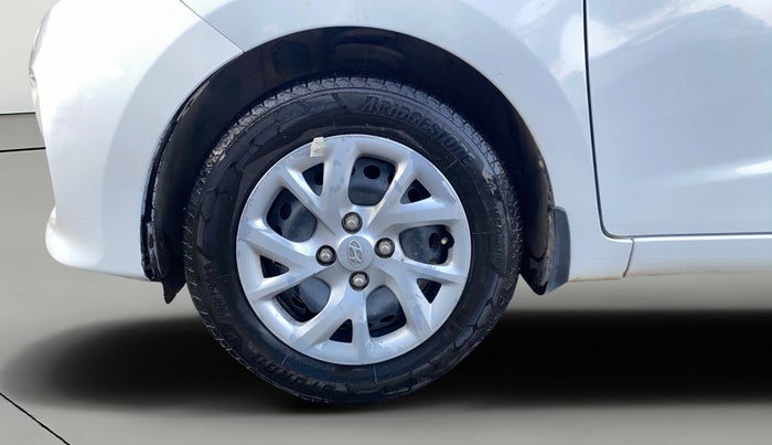 2017 Hyundai Grand i10 SPORTZ 1.2 KAPPA VTVT, Petrol, Manual, 97,124 km, Left Front Wheel