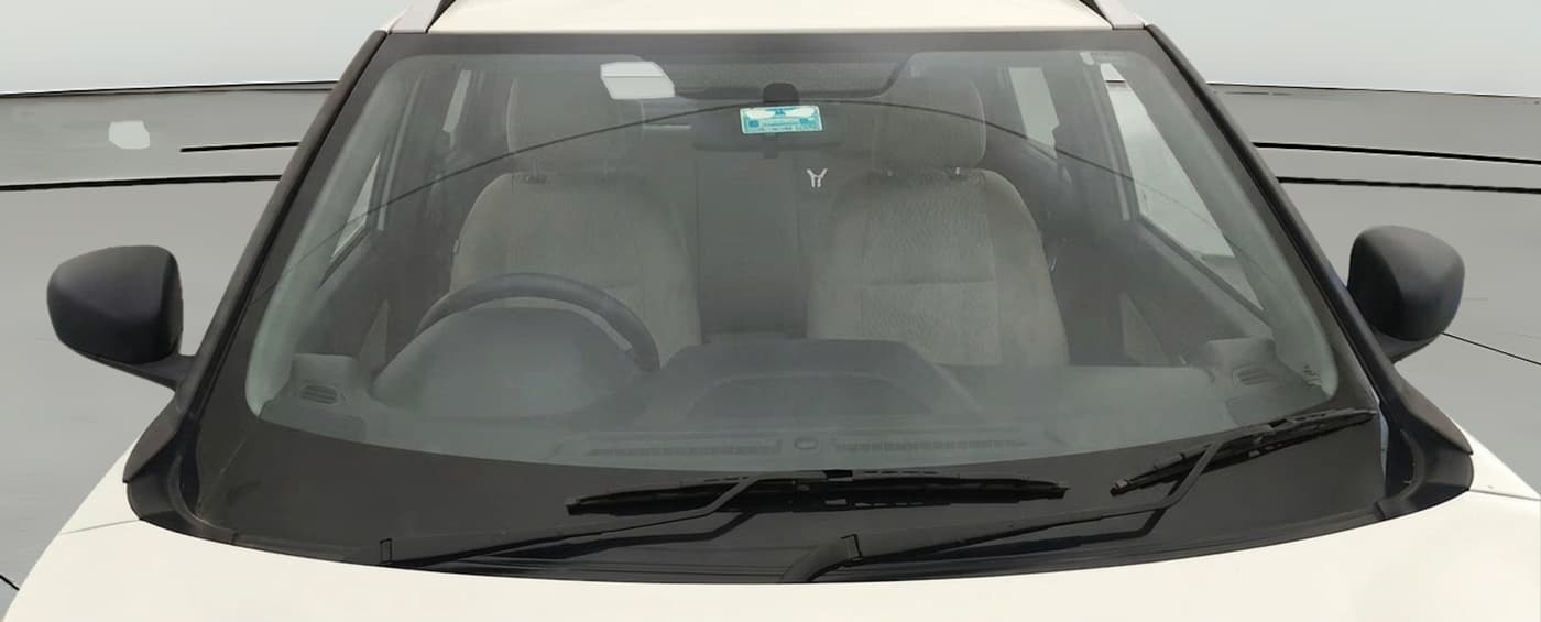 2025 Nissan MAGNITE Visia Plus B4D 1.0 Petrol MT, Petrol, Manual, 15,507 km, Front Windshield
