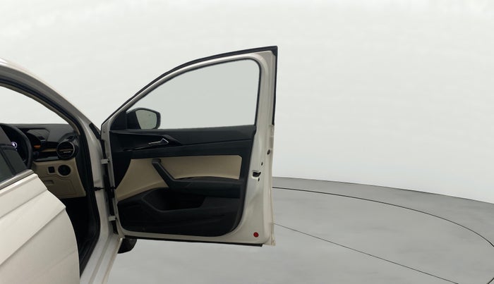 2022 Skoda SLAVIA STYLE 1.5L TSI DSG, Petrol, Automatic, 33,388 km, RHS Front Door