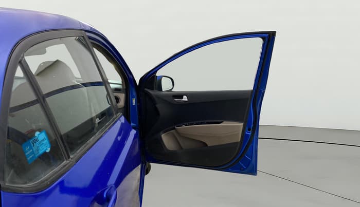 2018 Hyundai Xcent S AT 1.2, Petrol, Automatic, 49,044 km, RHS Front Door