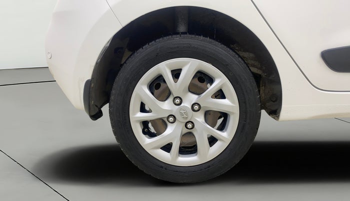 2018 Hyundai Grand i10 SPORTZ 1.2 KAPPA VTVT, Petrol, Manual, 32,564 km, Right Rear Wheel