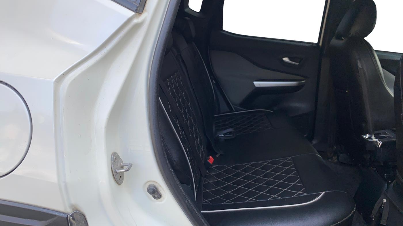 2021 Nissan MAGNITE XV DUAL TONE, Petrol, Manual, 69,129 km, Right Side Rear Door Cabin