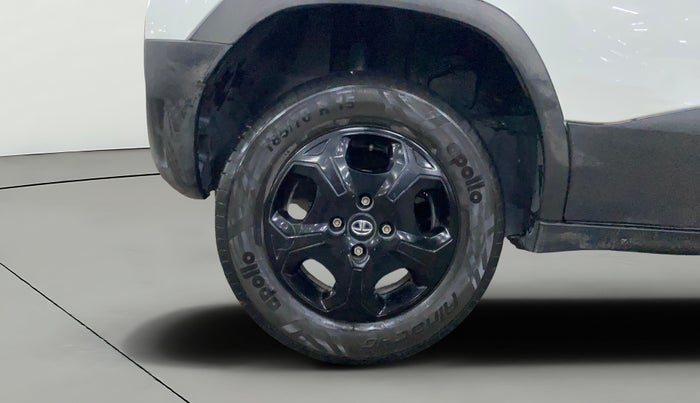 2022 Tata PUNCH ACCOMPLISHED MT, Petrol, Manual, 11,567 km, Right Rear Wheel