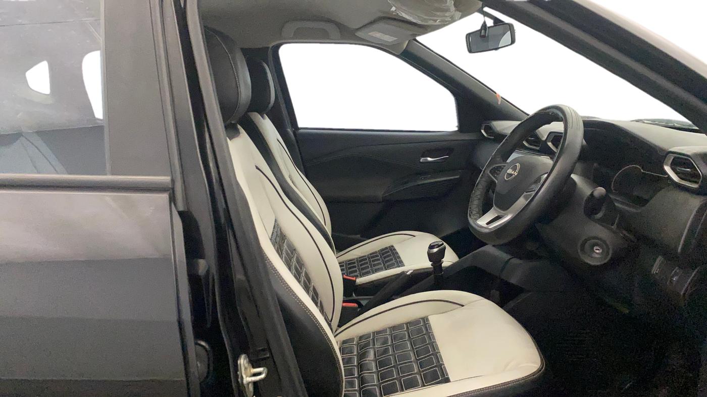 2025 Nissan MAGNITE Acenta B4D 1.0 Petrol MT, Petrol, Manual, 22,036 km, Right Side Front Door Cabin