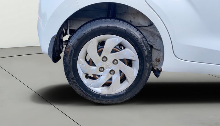 2019 Hyundai NEW SANTRO SPORTZ CNG, CNG, Manual, 60,561 km, Right Rear Wheel