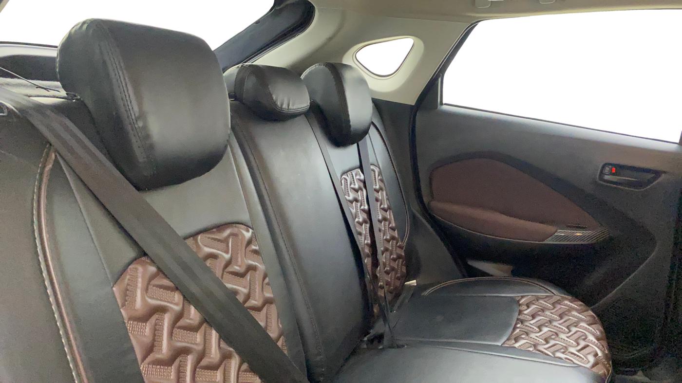 2023 Maruti FRONX DELTA PLUS 1.2MT, Petrol, Manual, 13,216 km, Right Side Rear Door Cabin