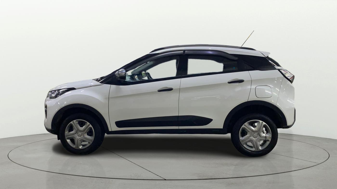 2022 Tata NEXON XM DIESEL, Diesel, Manual, 92,367 km, Left Side