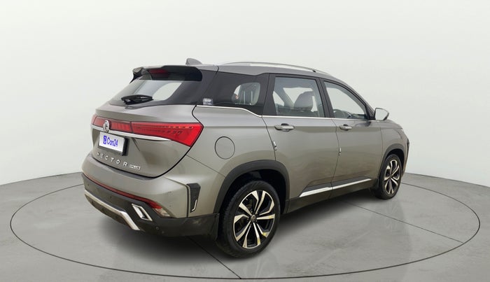 2023 MG HECTOR PLUS SHARP PRO 1.5 PETROL TURBO CVT 7 STR, Petrol, Automatic, 49,775 km, Right Back Diagonal