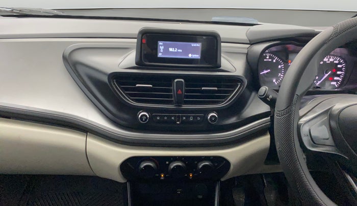 2021 Tata ALTROZ XM DIESEL, Diesel, Manual, 34,587 km, Air Conditioner