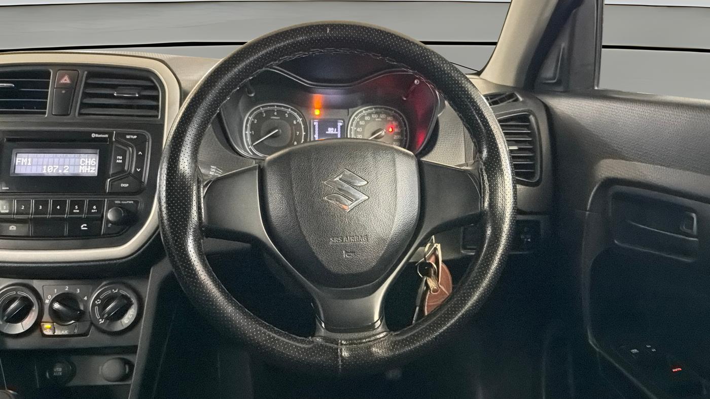 2021 Maruti Vitara Brezza LXI, Petrol, Manual, 22,583 km, Steering Wheel Close Up
