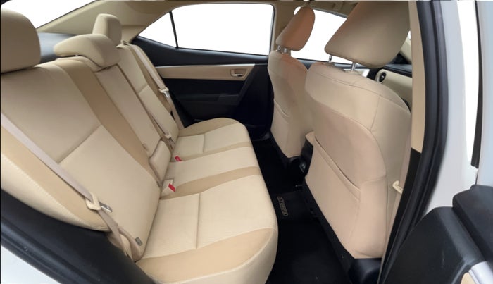 2018 Toyota Corolla Altis G PETROL, Petrol, Manual, 42,165 km, Right Side Rear Door Cabin