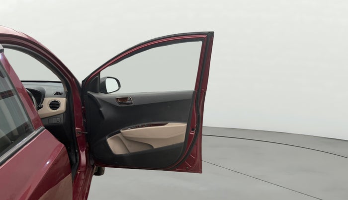 2014 Hyundai Grand i10 MAGNA 1.2 KAPPA VTVT, Petrol, Manual, 1,01,764 km, RHS Front Door