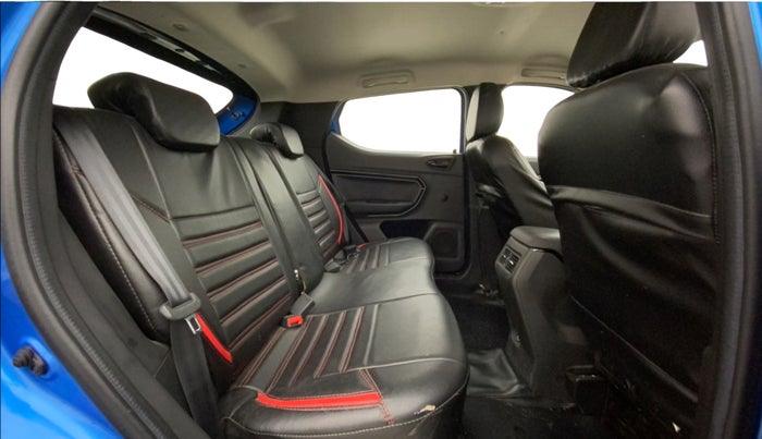 2023 Renault Kiger RXZ TURBO CVT DUAL TONE, Petrol, Automatic, 8,844 km, Right Side Rear Door Cabin