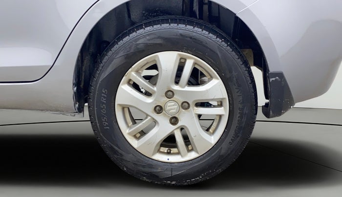 2014 Maruti Swift Dzire ZXI, Petrol, Manual, 1,00,618 km, Left Rear Wheel