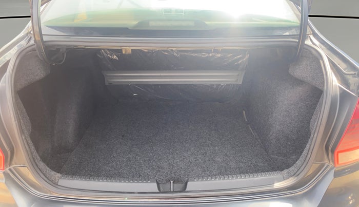 2016 Volkswagen Vento HIGHLINE PETROL AT, Petrol, Automatic, 56,035 km, Boot Open Zoomed View