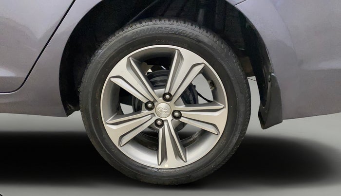 2017 Hyundai Verna 1.6 VTVT SX (O) AT, Petrol, Automatic, 54,686 km, Left Rear Wheel