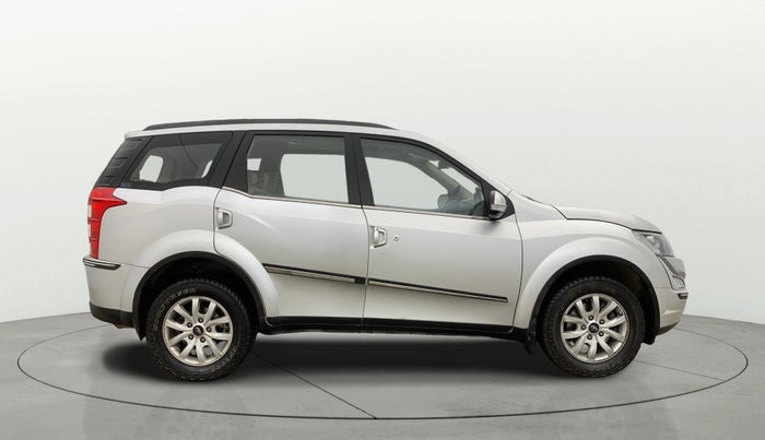 2016 Mahindra XUV500 W10 1.99, Diesel, Manual, 53,060 km, Right Side View