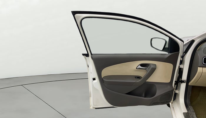 2013 Volkswagen Vento HIGHLINE 1.6 MPI, Petrol, Manual, 69,541 km, LHS Front Door