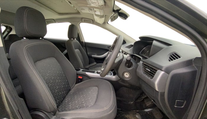 2020 Tata NEXON XMA SUNROOF PETROL, Petrol, Automatic, 56,068 km, Right Side Front Door Cabin