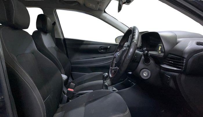 2023 Hyundai NEW I20 SPORTZ 1.2 MT, Petrol, Manual, 33,896 km, Right Side Front Door Cabin
