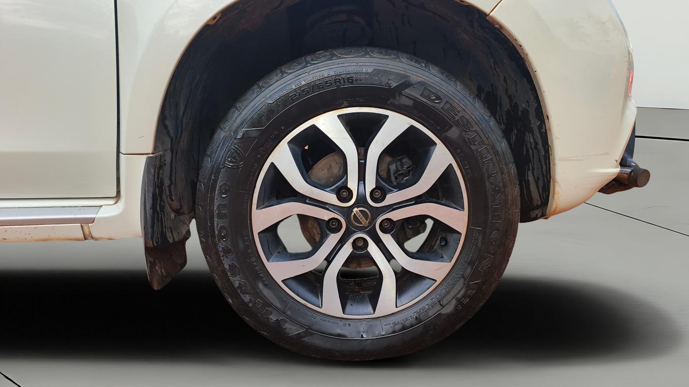 2015 Nissan Terrano XL (D), Diesel, Manual, 90,453 km, Right Front Wheel
