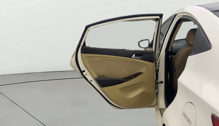 2014 Hyundai Verna FLUIDIC 1.6 CRDI SX, Diesel, Manual, 1,35,671 km, LHS Rear Door