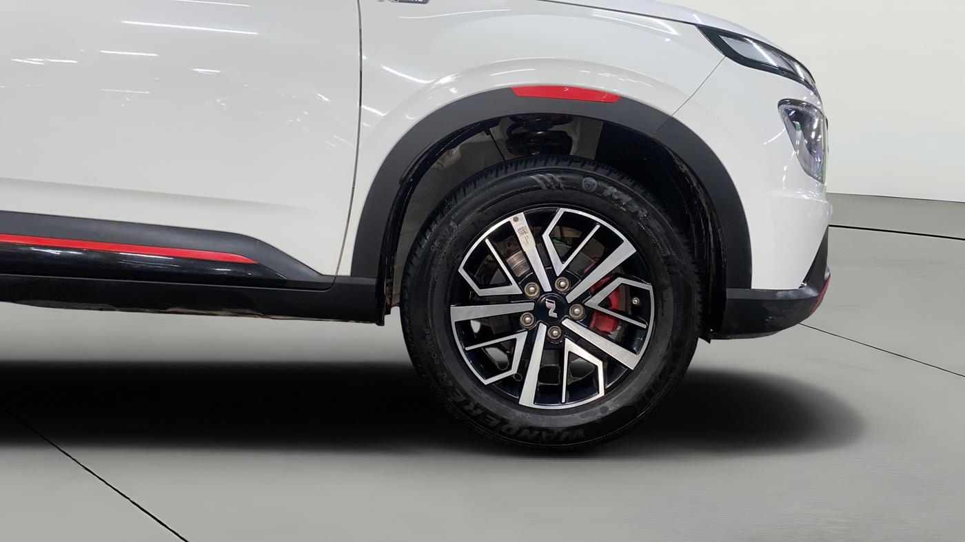 2022 Hyundai VENUE N LINE N8 1.0 TURBO DCT, Petrol, Automatic, 6,205 km, Right Front Wheel