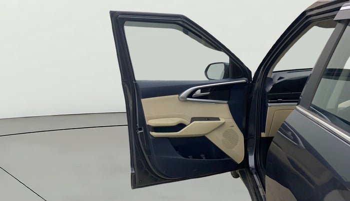 2023 KIA CARENS LUXURY PLUS 1.5 IMT PETROL, Petrol, Manual, 32,480 km, LHS Front Door