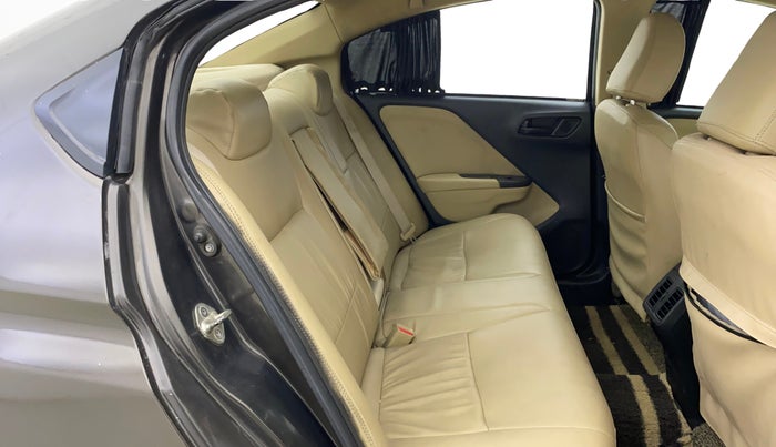 2015 Honda City 1.5L I-DTEC SV, Diesel, Manual, 1,36,584 km, Right Side Rear Door Cabin