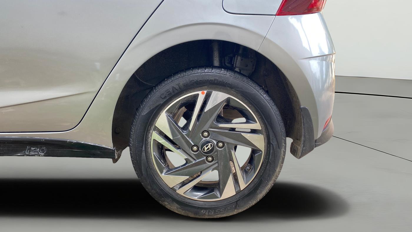 2021 Hyundai NEW I20 ASTA 1.2 MT, Petrol, Manual, 54,806 km, Left Rear Wheel