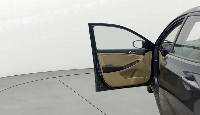 2013 Hyundai Verna FLUIDIC 1.6 VTVT SX, Petrol, Manual, 51,992 km, LHS Front Door