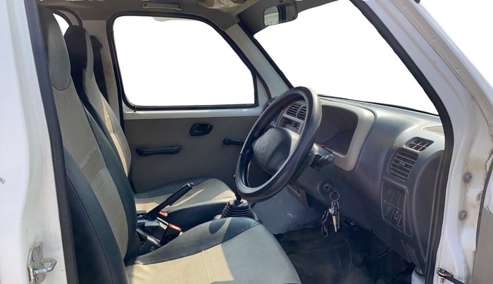 2016 Maruti Eeco 5 STR WITH A/C+HTR, CNG, Manual, 1,27,267 km, Right Side Front Door Cabin