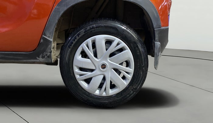 2016 Mahindra Kuv100 K4 D 6 STR, Diesel, Manual, 75,265 km, Left Rear Wheel