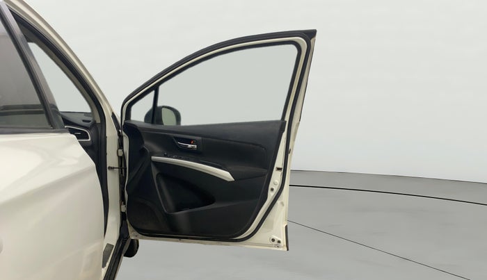 2017 Maruti S Cross DELTA 1.3, Diesel, Manual, 1,32,280 km, RHS Front Door