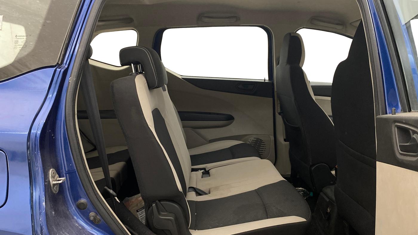 2019 Renault TRIBER RXT, Petrol, Manual, 49,880 km, Right Side Rear Door Cabin