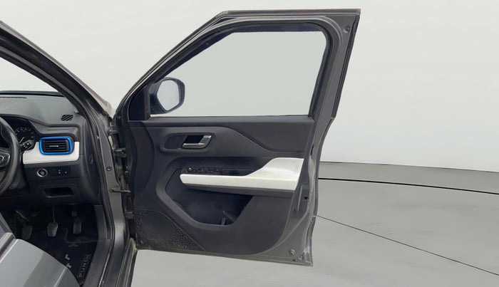 2022 Tata PUNCH CREATIVE  MT, Petrol, Manual, 68,115 km, RHS Front Door