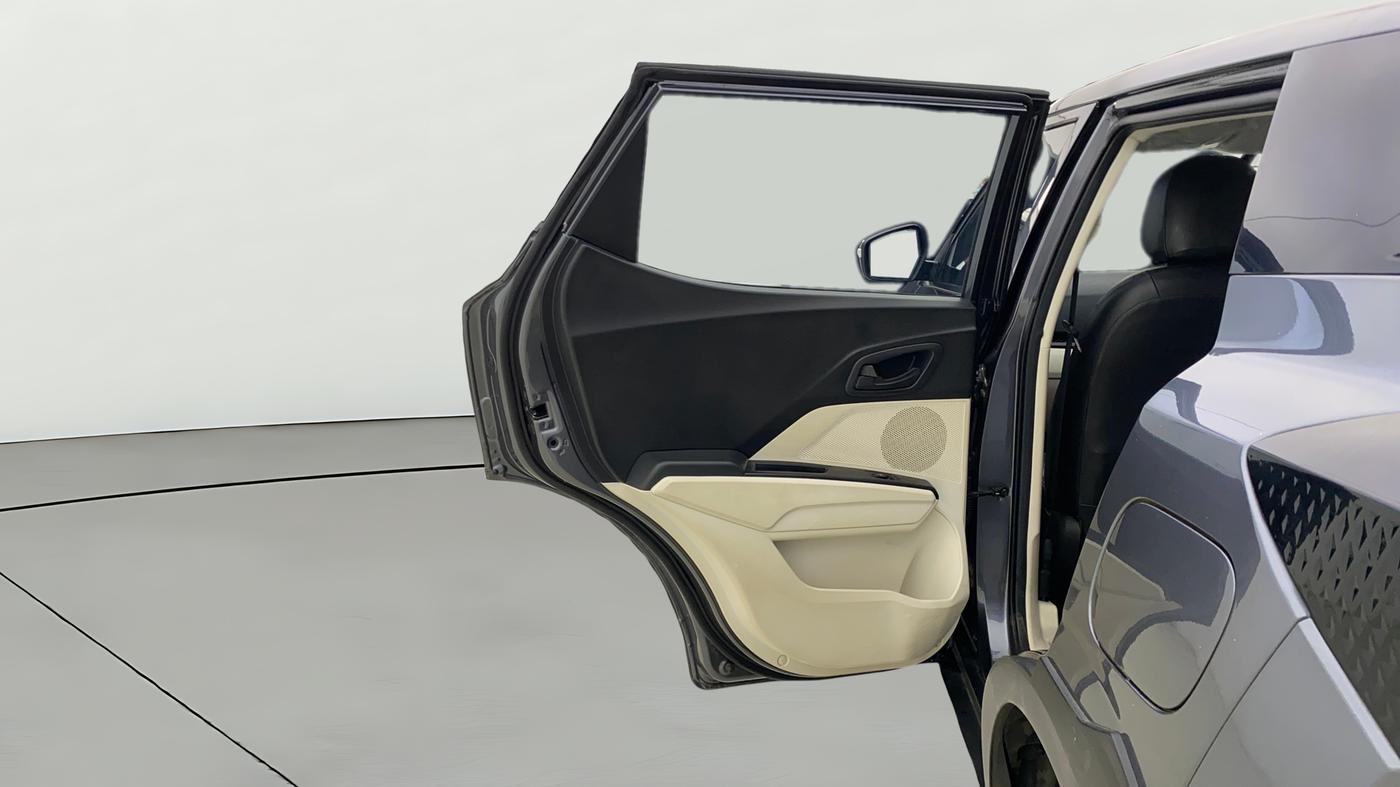 2024 Mahindra XUV 3XO MX1 1.2 L TCMPFi, Petrol, Manual, 6,906 km, LHS Rear Door