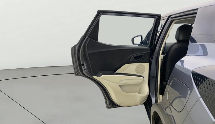 2024 Mahindra XUV 3XO MX1 1.2 L TCMPFi, Petrol, Manual, 6,906 km, LHS Rear Door