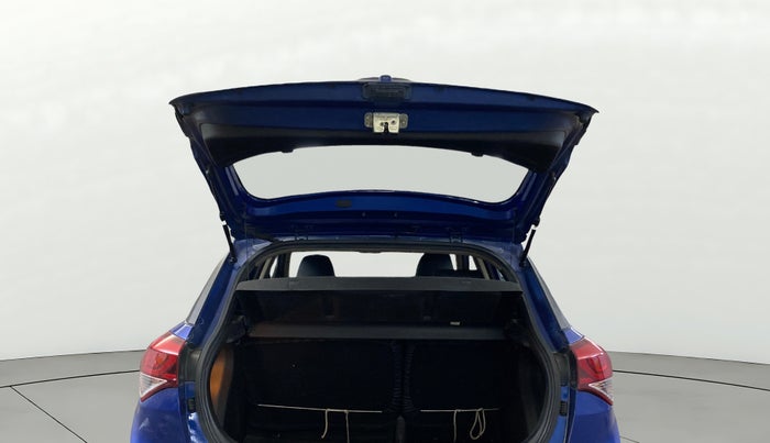 2015 Hyundai Elite i20 ASTA 1.2, Petrol, Manual, 1,01,276 km, Boot Door Open